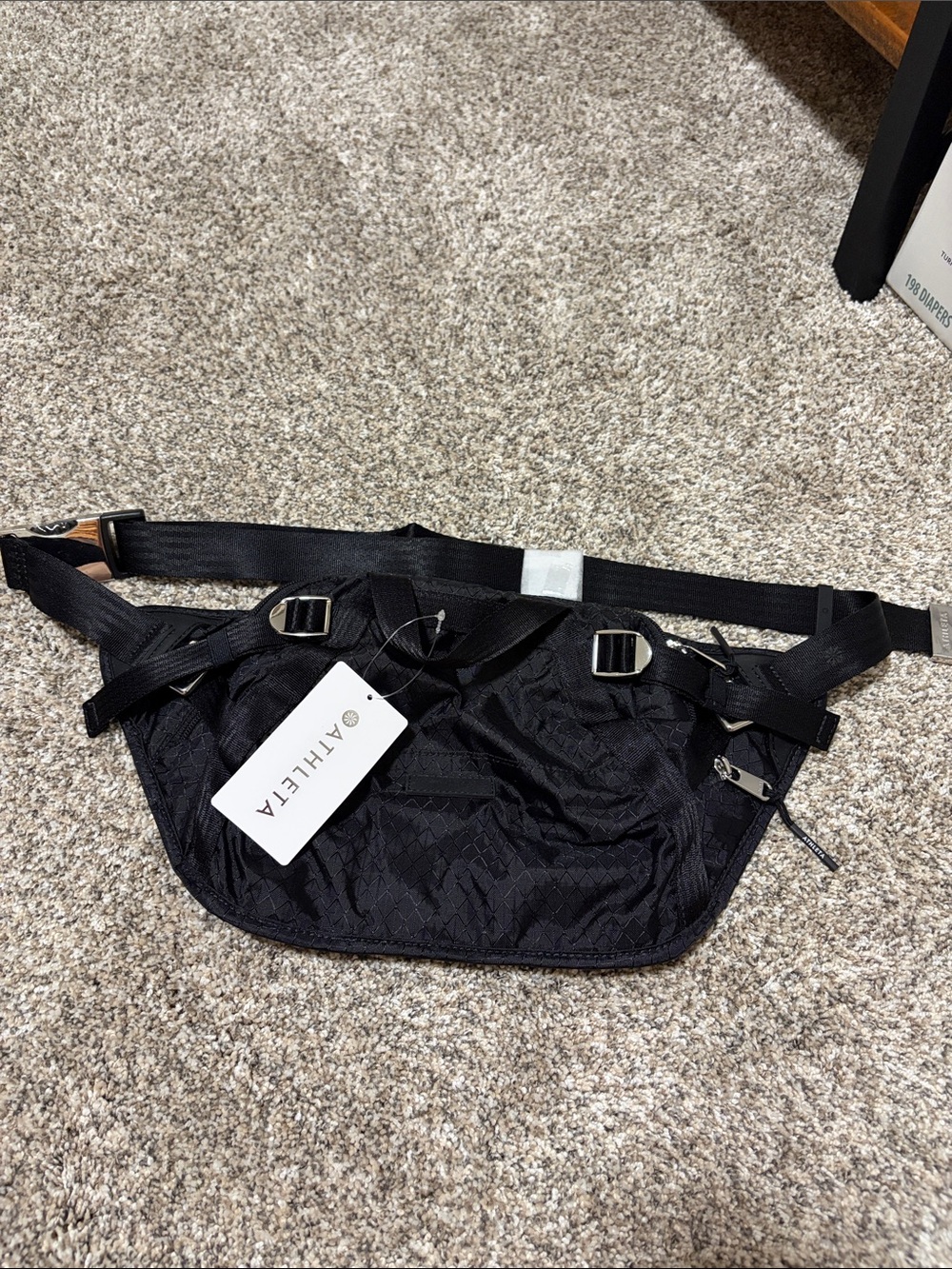 Athleta Black Excursion Waistbag